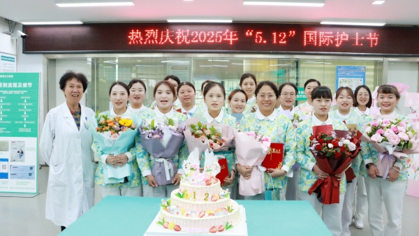 以爱为灯，向光而行|5·12为礼赞生命的守护者喝彩!
