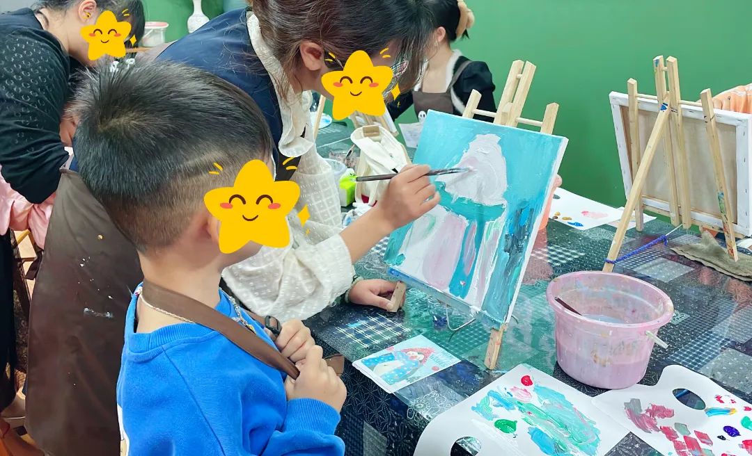 童心妙笔 绘出冬季丨爱维亲子训练营在红河开启冬日甜蜜时刻!