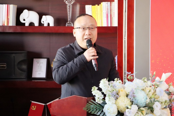 �ж�ͬ�У������ഫ | ������ά����ҽԺ�����Ѹж���л��Բ���չ�