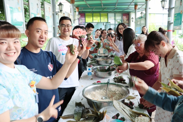 免费试管+免费赠药!昆明爱维艾夫医院感恩回馈爱心援助,现场揭晓“幸孕锦鲤”